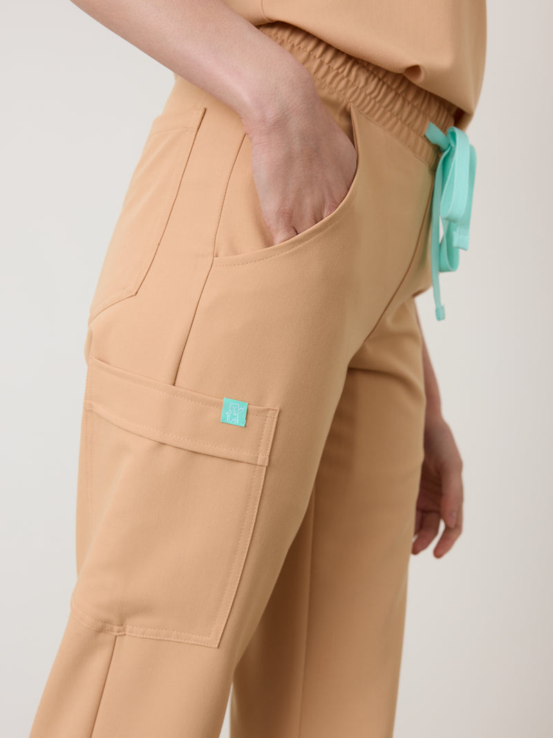 JULIETA RE-GARDE™ - SPICED EARTH - Pantalón médico de corte recto - SILVADUR™