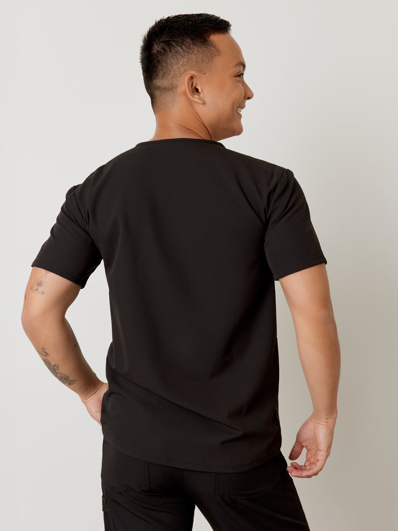 LOGAN RE-GARDE™ - BLACK - One Pocket Men's Scrub Top - SILVADUR™