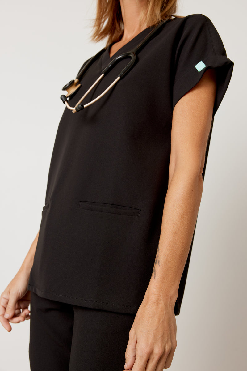 HALLI RE-GARDE™ - BLACK - Loose Fit Scrub Top