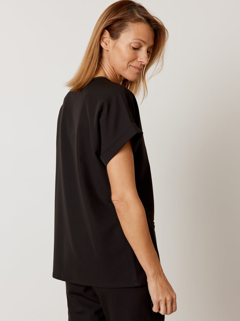 HALLI RE-GARDE™ - BLACK - Loose Fit Scrub Top - SILVADUR™