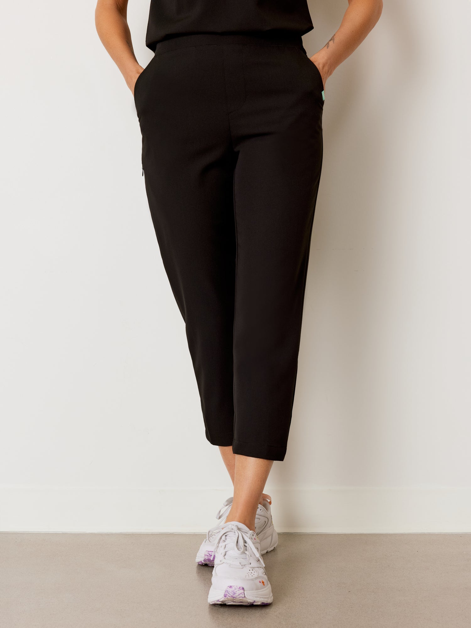 EVA RE-GARDE™ - BLACK - 7/8 Scrub Pants - SILVADUR™