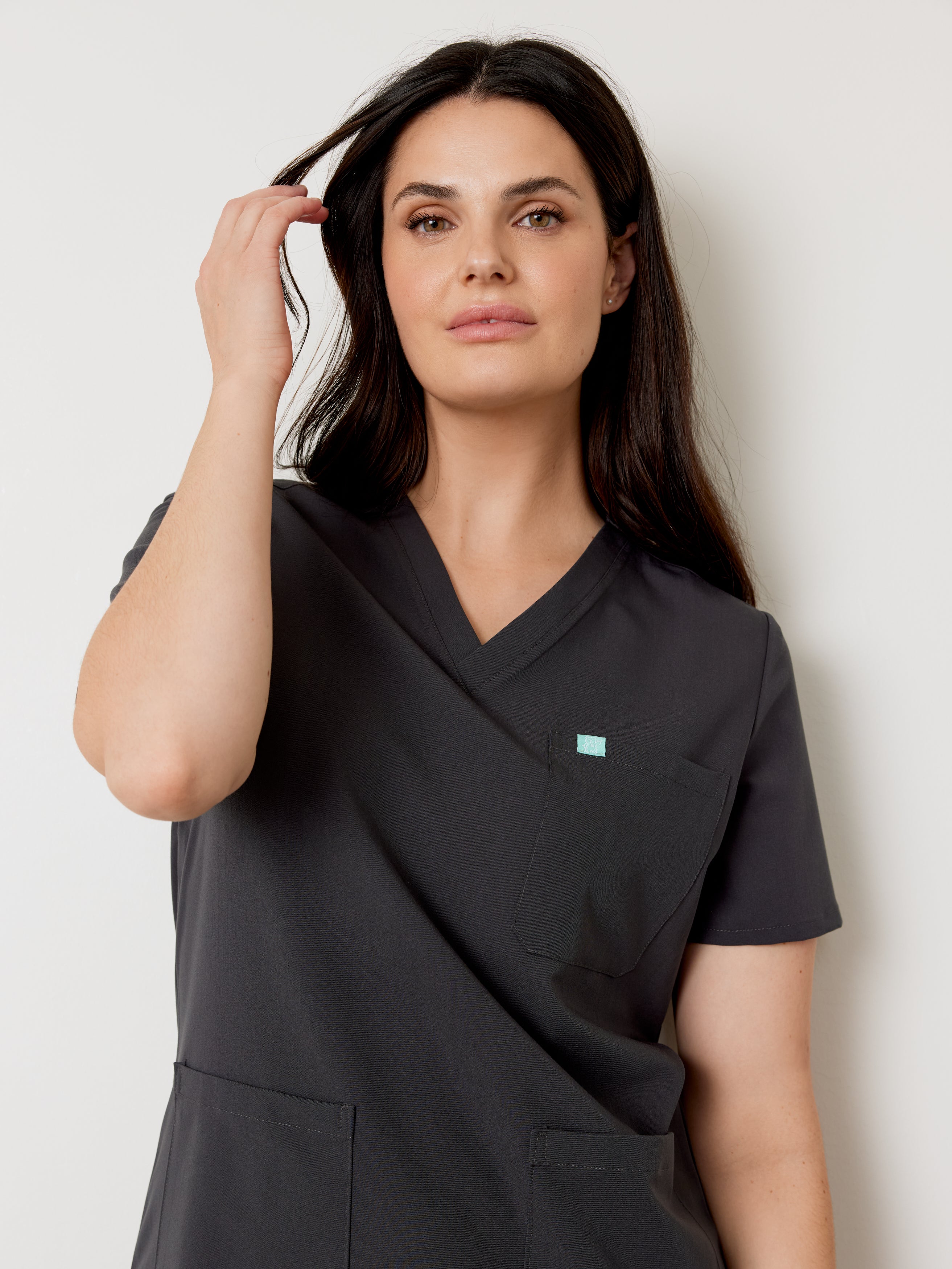 CHLOE RE-GARDE™ - CHARCOAL - Three Pockets Scrub Top - SILVADUR™