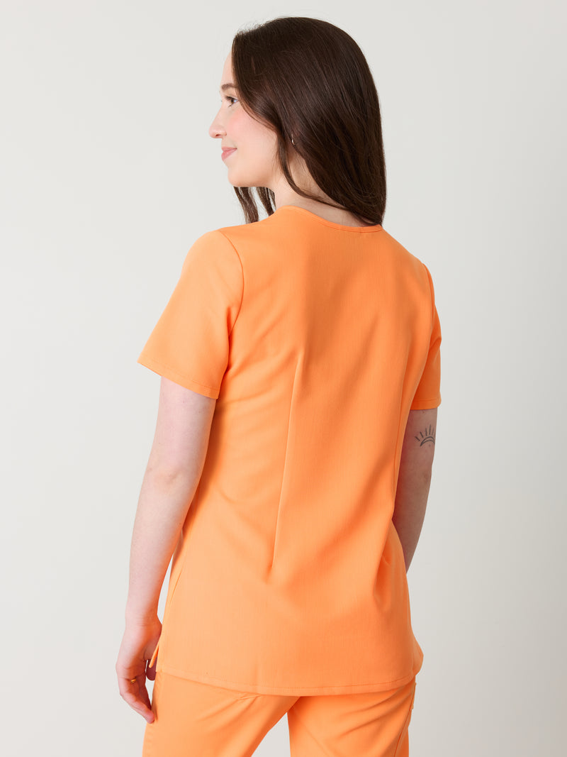 GABRIELLE RE-GARDE™ - NECTARINA - Blusa médica de un bolsillo - SILVADUR™