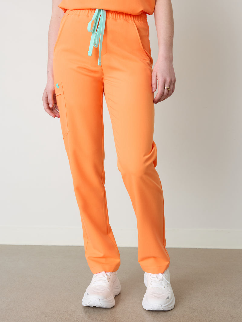 JULIETA RE-GARDE™ - NECTARINA - Pantalón médico de corte recto - SILVADUR™
