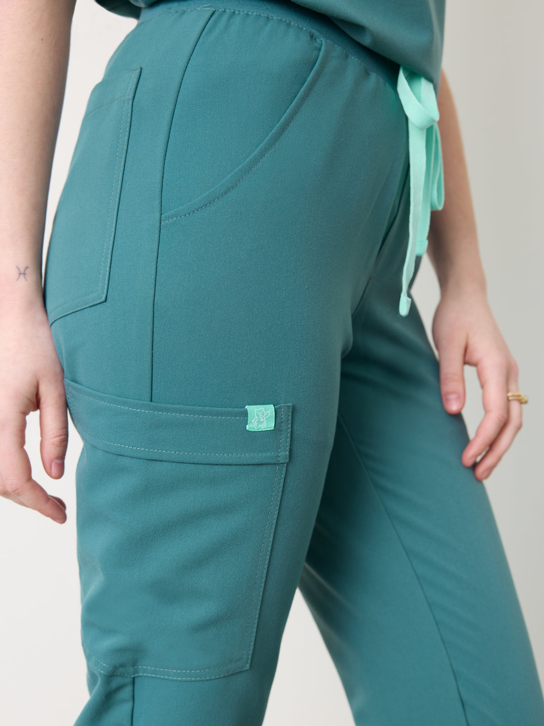 DEMI RE-GARDE™ - AZUL LAGUNA - Pantalón médico deportivo - SILVADUR™