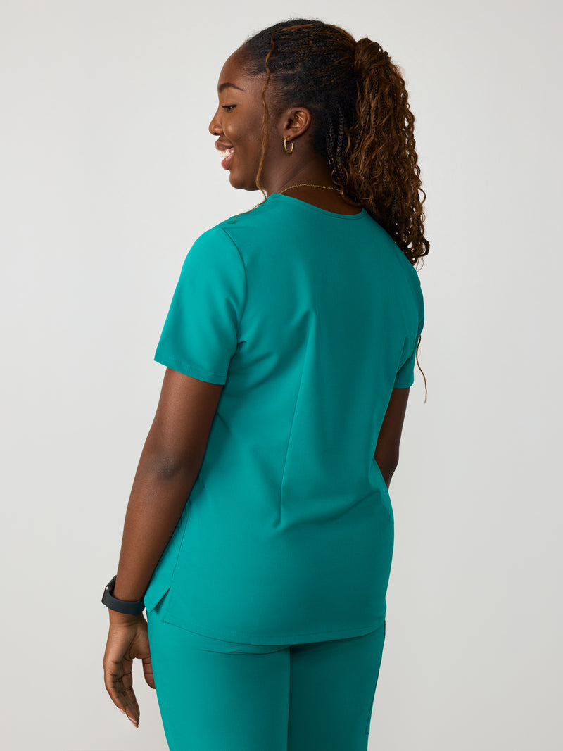 GABRIELLE RE-GARDE™ - ARCTIC MINT - One Pocket Scrub Top - SILVADUR™