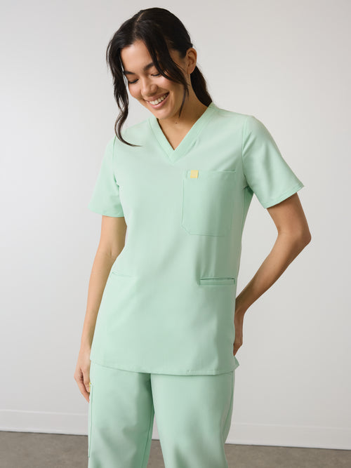 LIV RE-GARDE™ - MISTY MINT - Three Pockets Scrub Top - SILVADUR™