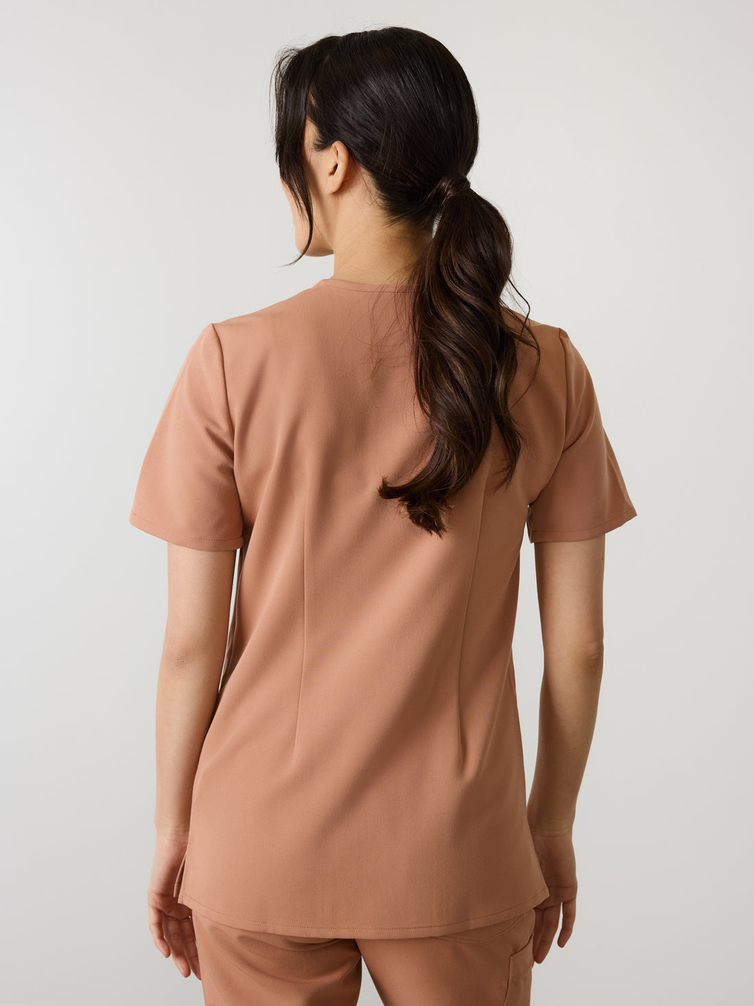 LIV RE-GARDE™ - MOCHA - Three Pockets Scrub Top - SILVADUR™