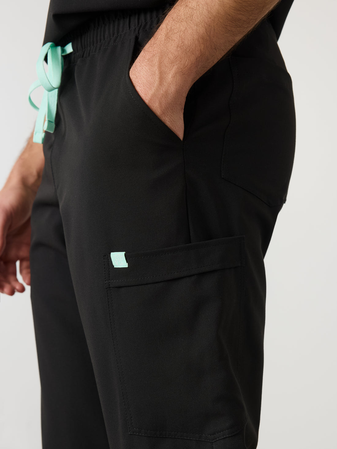 WILLIAM RE-GARDE™ - BLACK - Men's Jogger Pants - SILVADUR™