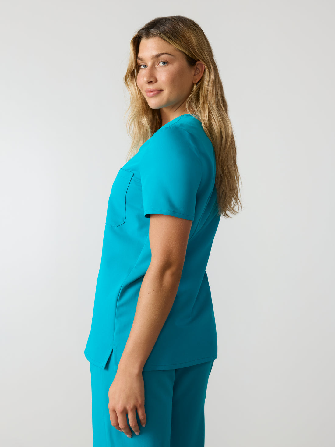 GABRIELLE RE-GARDE™ - PARADISE BLUE - One Pocket Scrub Top - SILVADUR™