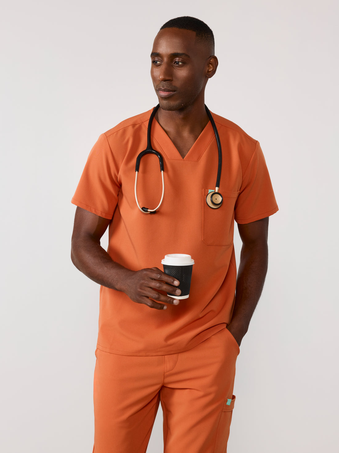 LOGAN RE-GARDE™ - CRÈME BRÛLÉE - One Pocket Men's Scrub Top - SILVADUR™