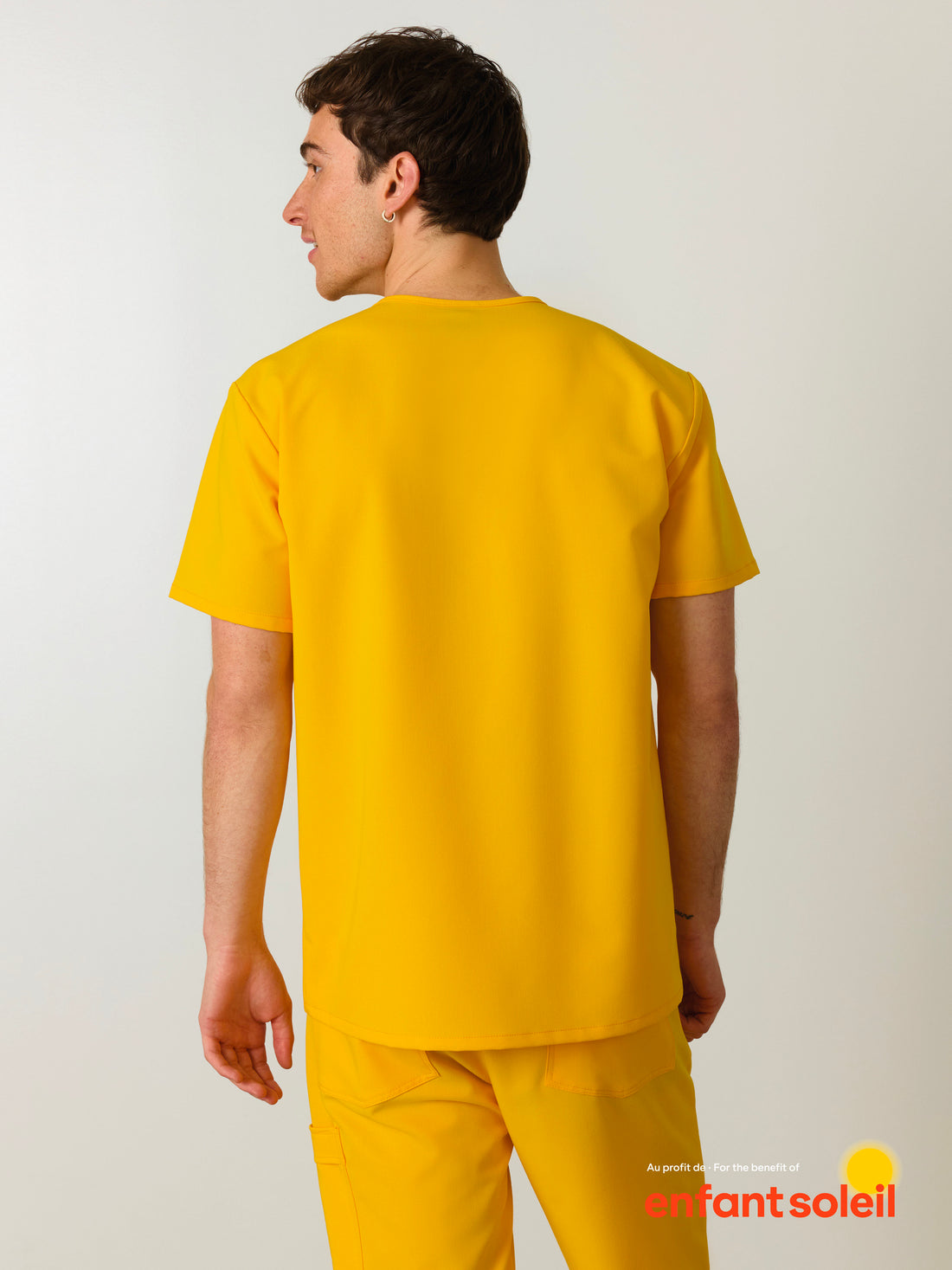 LOGAN RE-GARDE™ - SUNSHINE YELLOW - One Pocket Men's Scrub Top - SILVADUR™