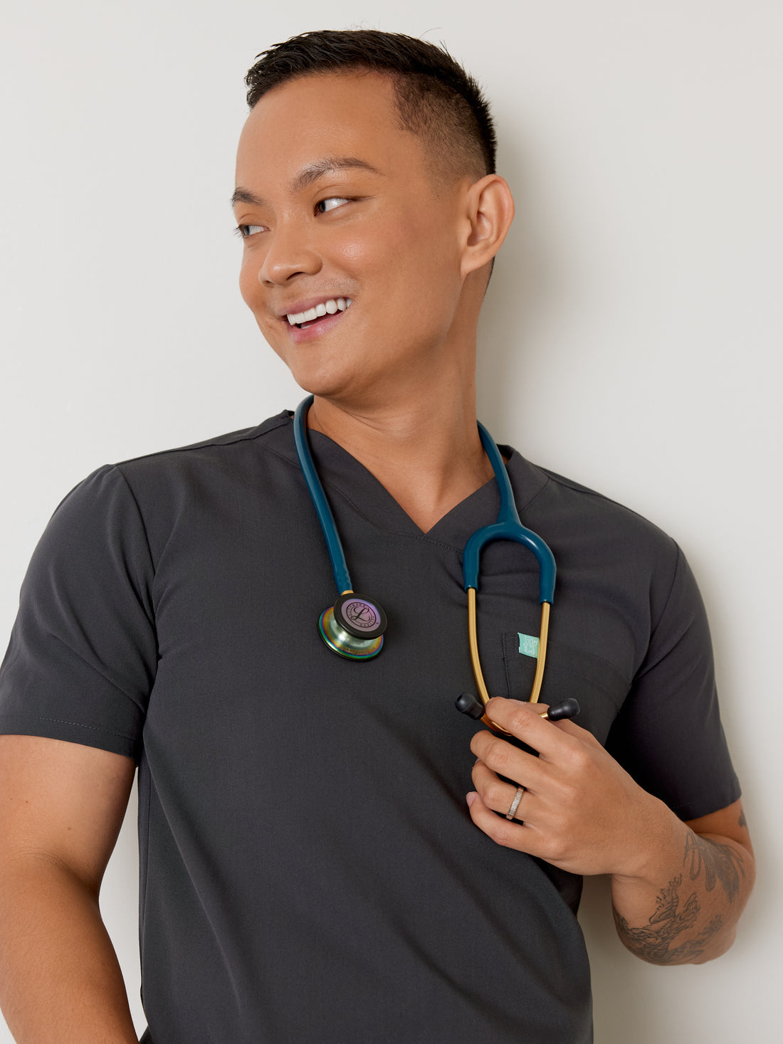 ZACK RE-GARDE™ - CARBÓN - Camiseta médica de tres bolsillos para hombre - SILVADUR™