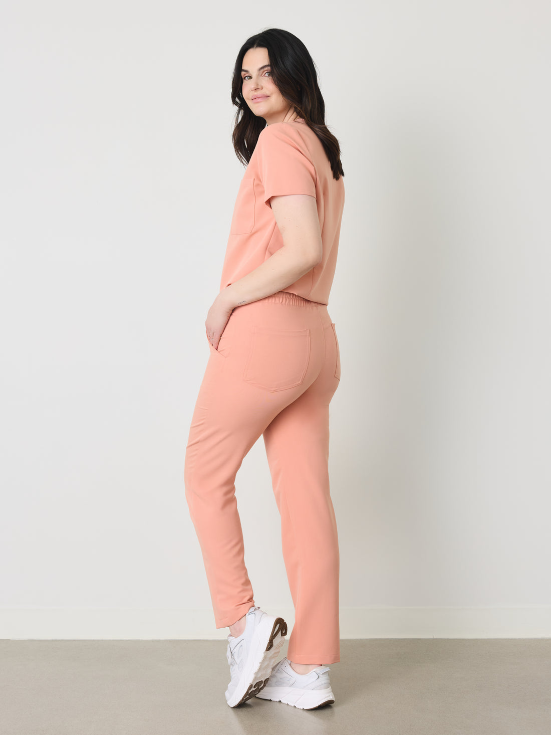 JULIETA RE-GARDE™ - MELOCOTÓN - Pantalón médico de corte recto - SILVADUR™