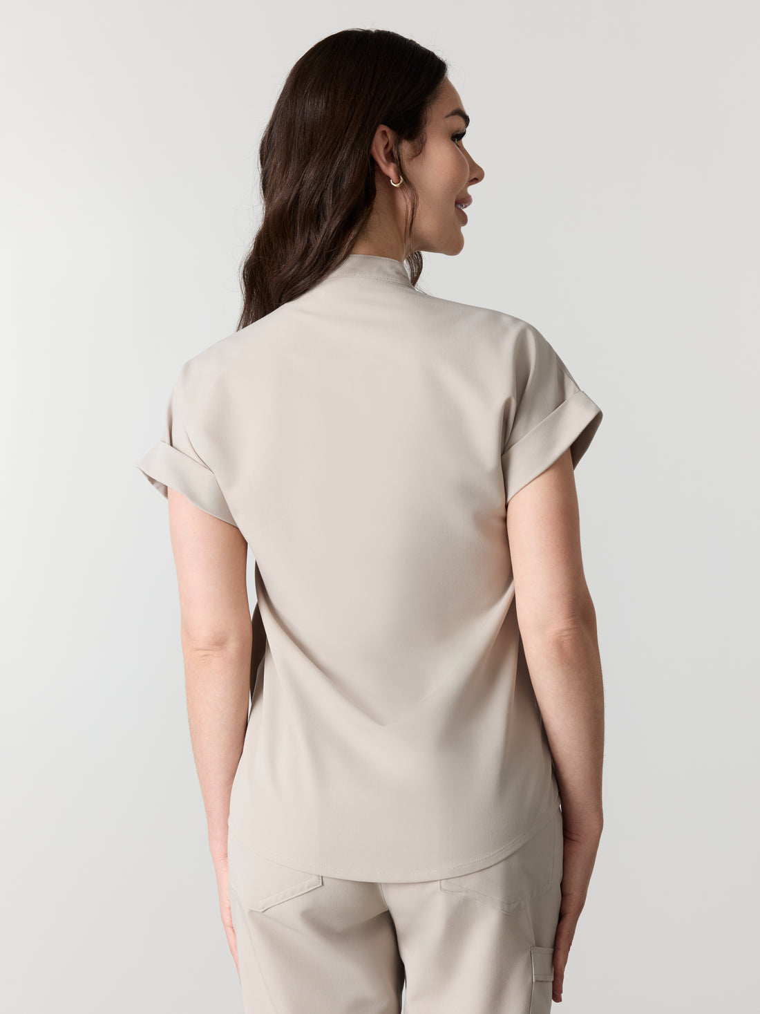 CHARLIE RE-GARDE™ - GREIGE - Mandarine Collar Scrub Top - SILVADUR™