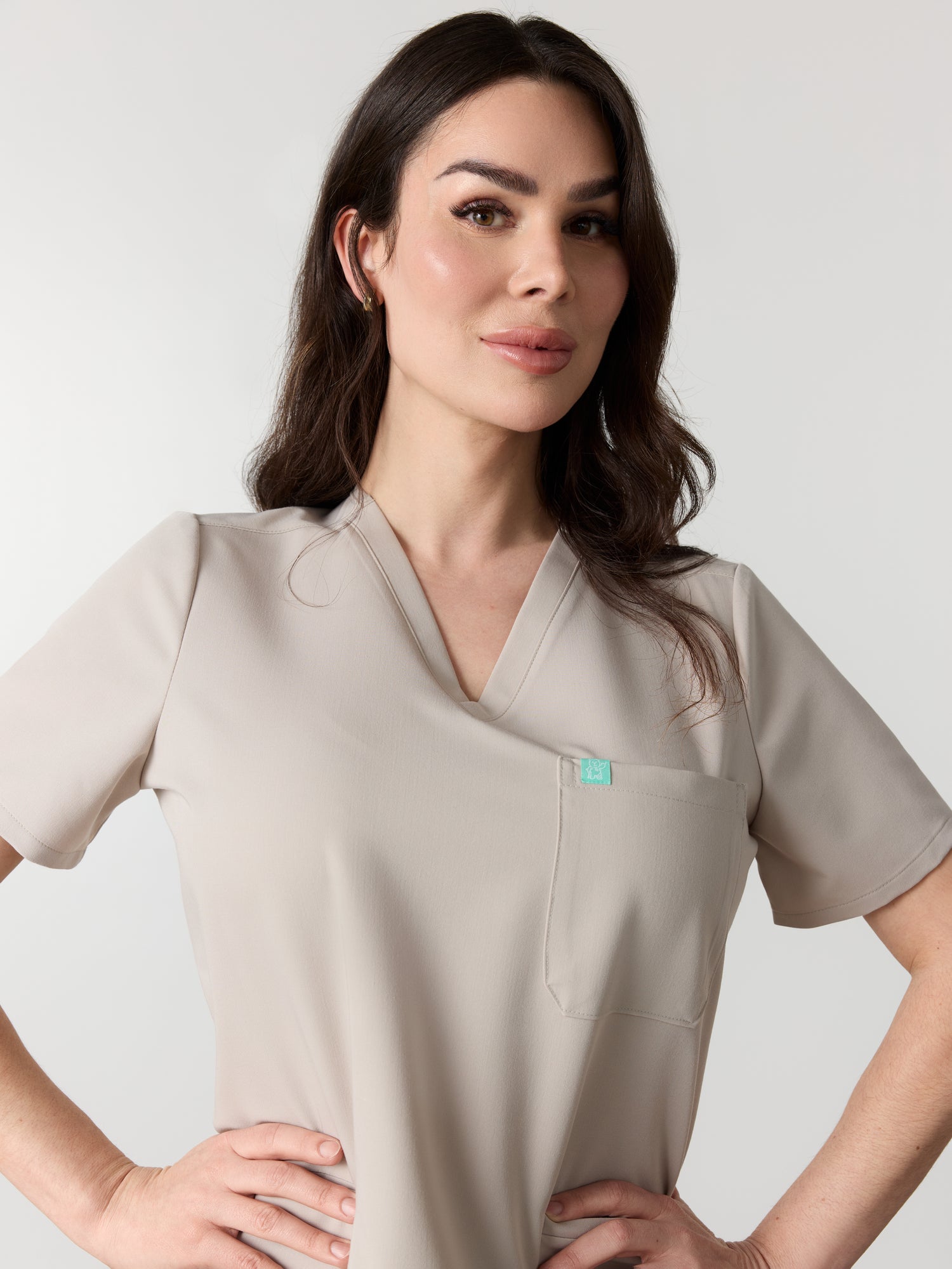 LIV RE-GARDE™ - GREIGE - Three Pockets Scrub Top - SILVADUR™