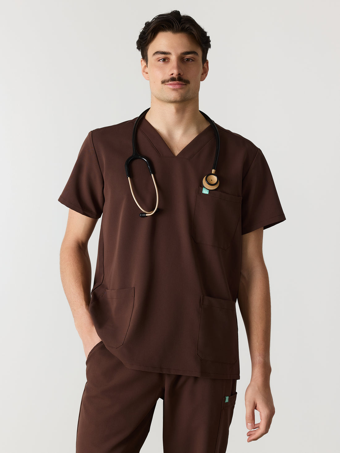 ZACK RE-GARDE™ - CHOCOLATE - Camiseta médica de tres bolsillos para hombre - SILVADUR™