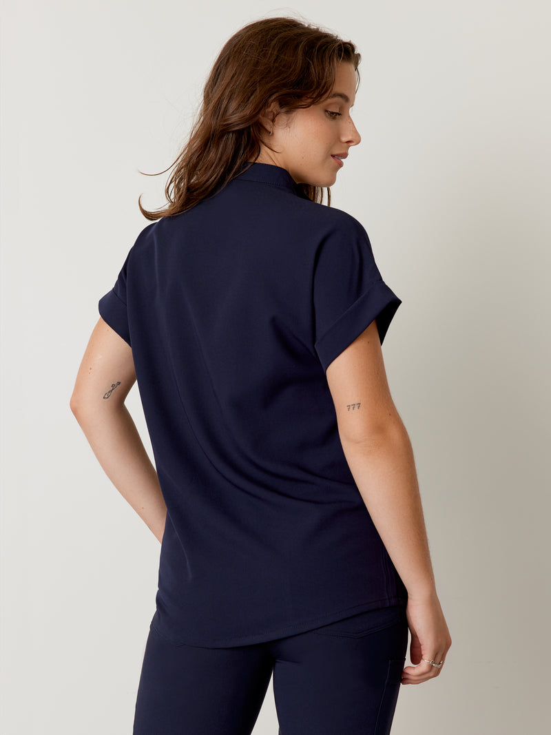 CHARLIE RE-GARDE™ - RETRO NAVY - Mandarine Collar Scrub Top