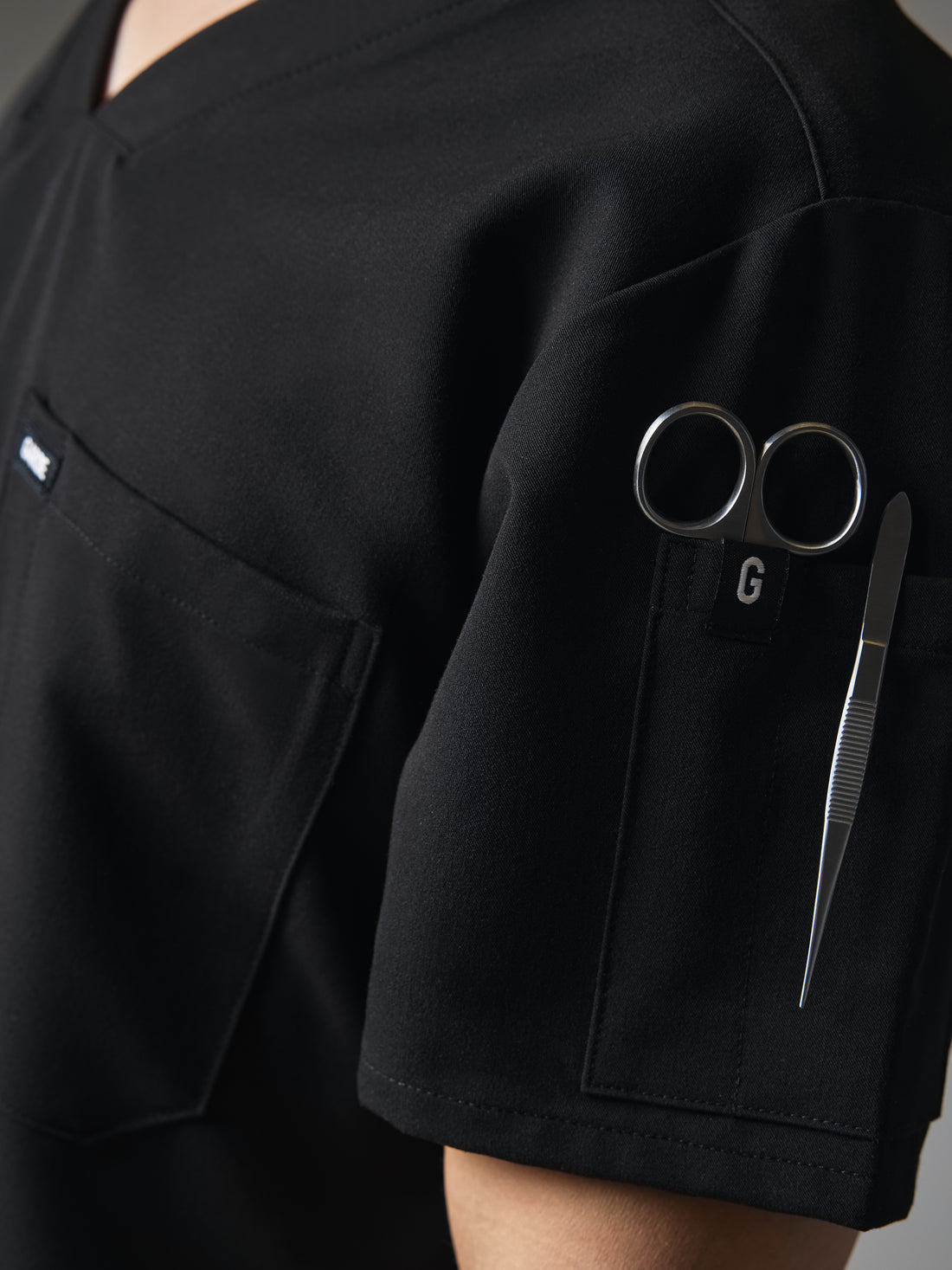 JOHN GARDE™ - BLACK - Six Pockets Men's Scrub Top - SILVADUR™