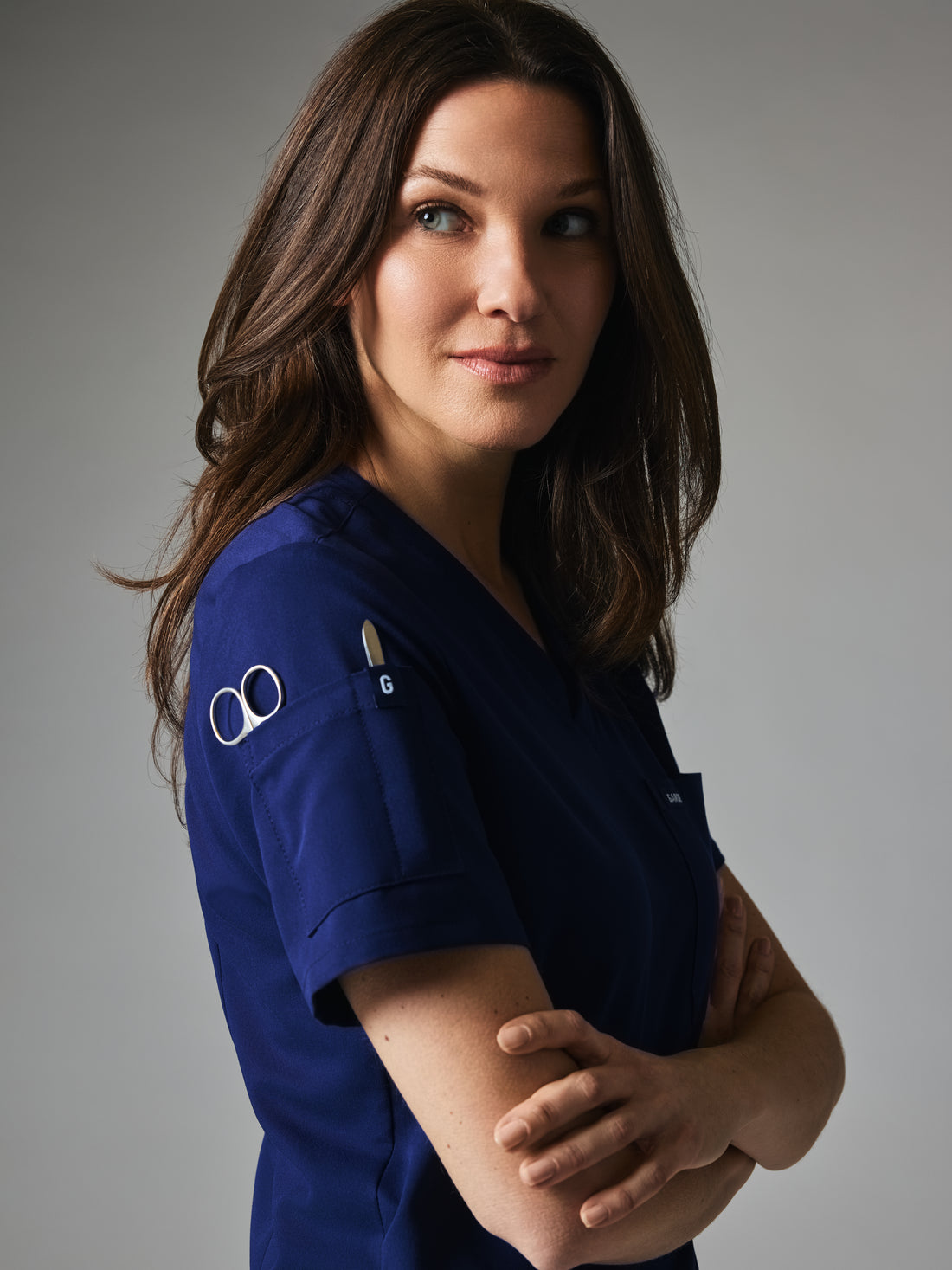 SOFIA GARDE™ - MODERN NAVY - Six Pockets Scrub Top - SILVADUR™