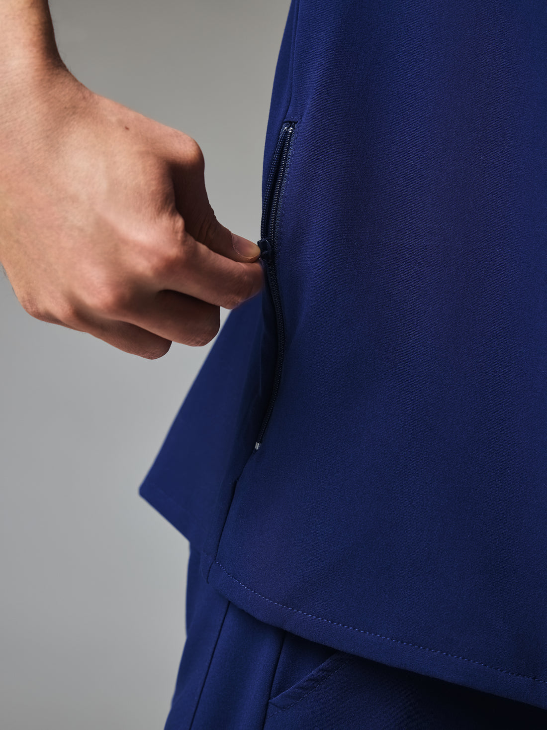 JOHN GARDE™ - MODERN NAVY - Six Pockets Men's Scrub Top - SILVADUR™