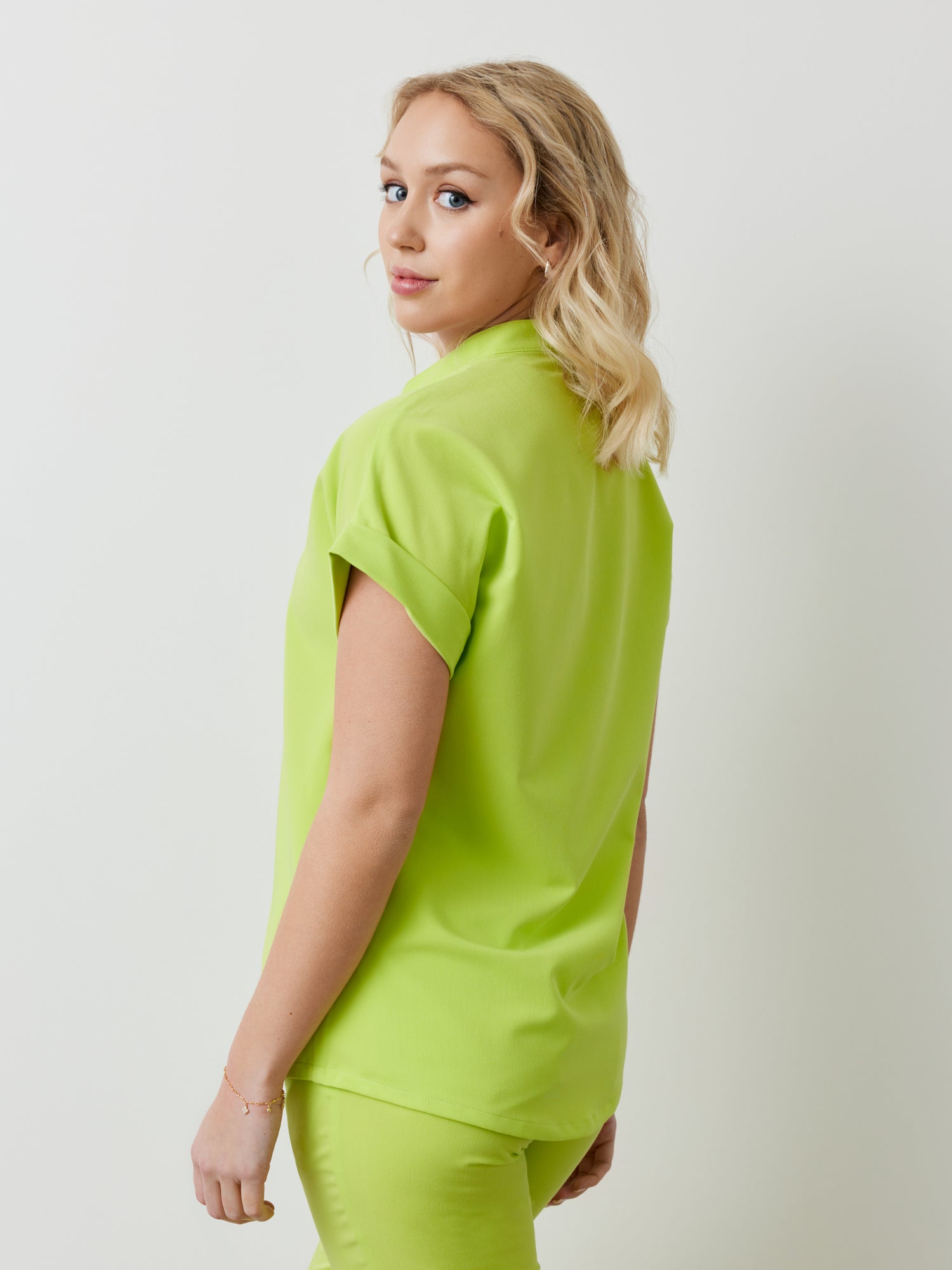 CHARLIE RE-GARDE™ - LIME - Mandarine Collar Scrub Top - SILVADUR™