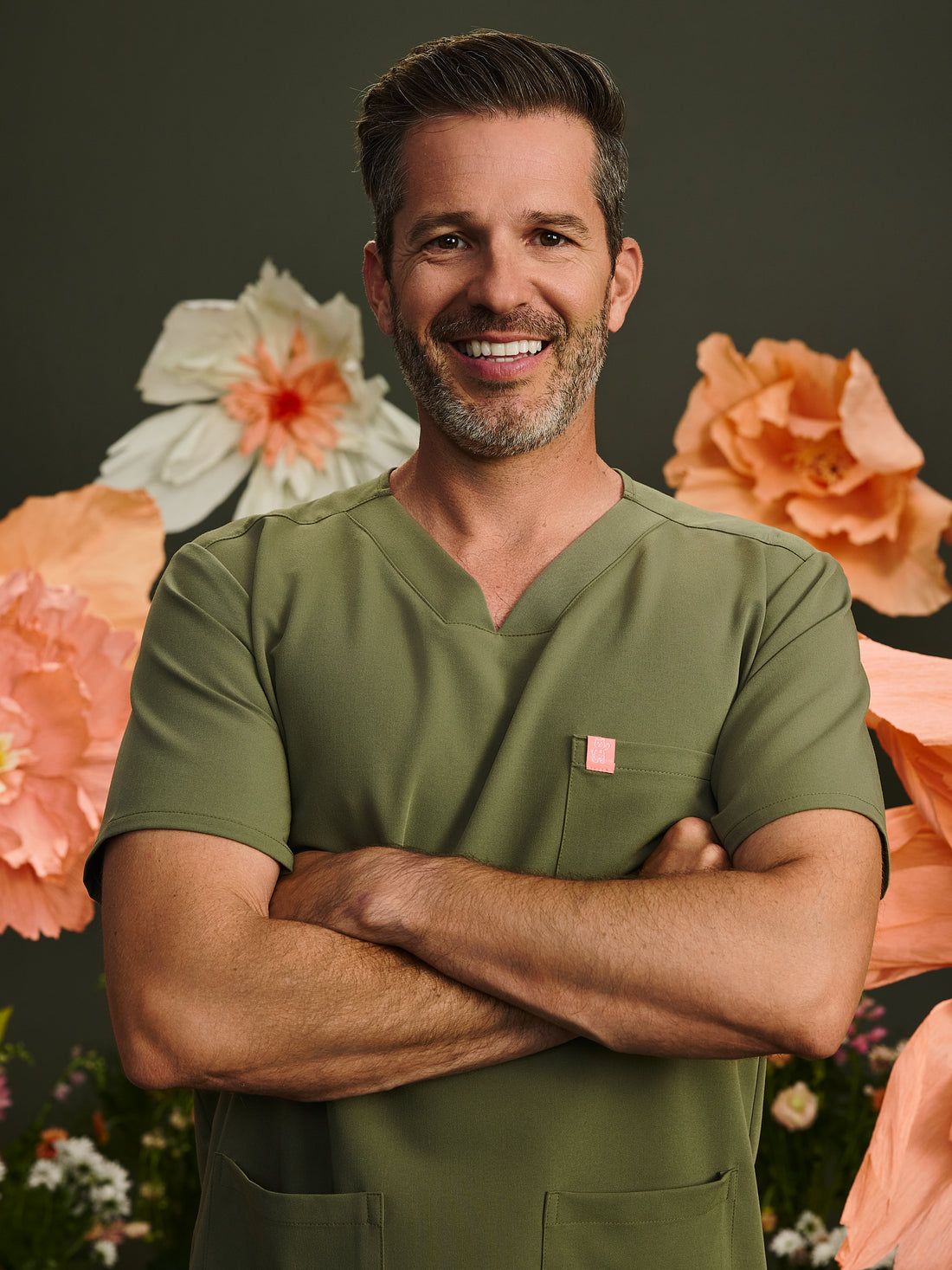 ZACK RE-GARDE™ - OLIVE BLOOM - Three Pockets Men's Scrub Top - SILVADUR™