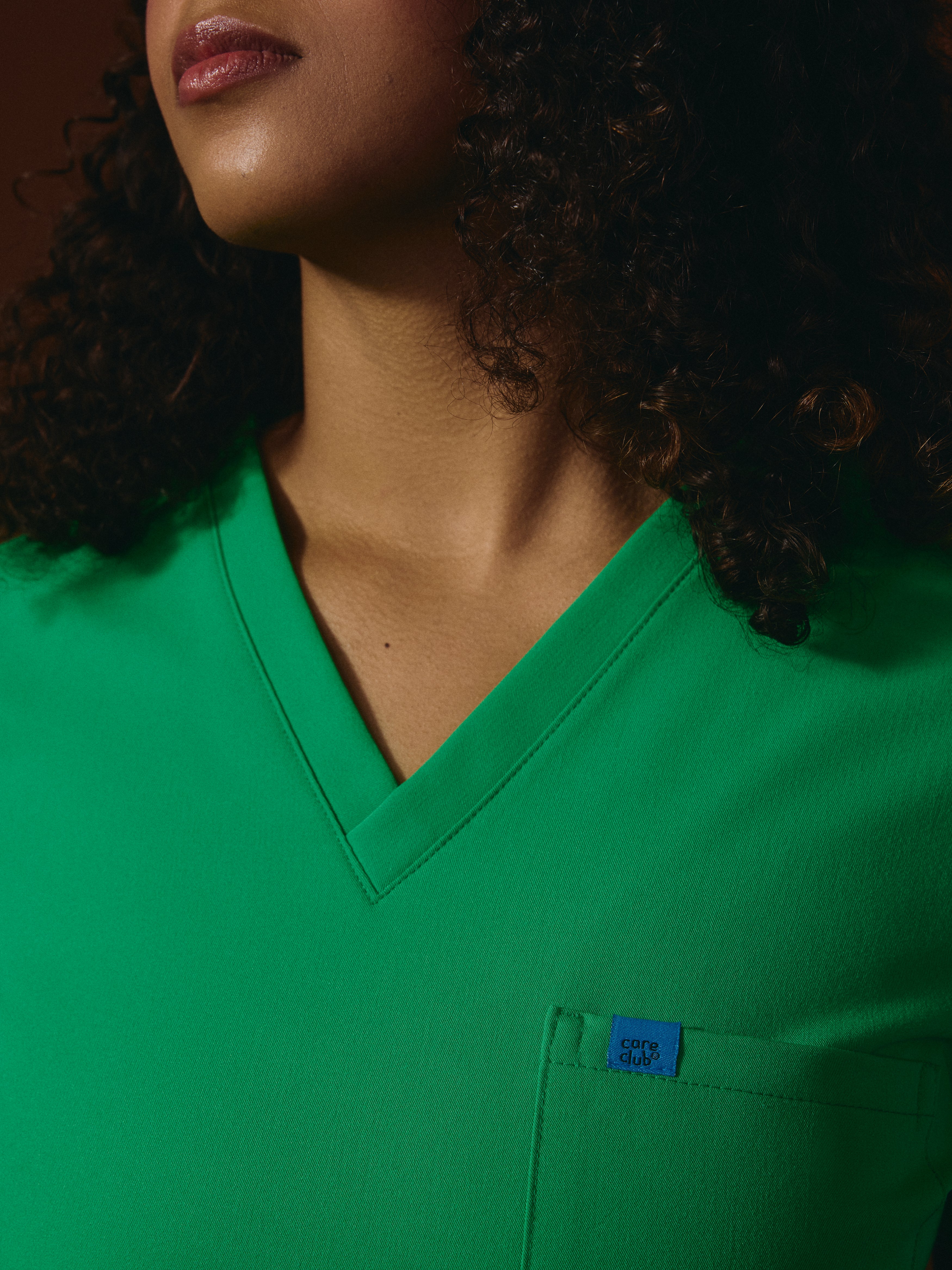 CHLOE RE-GARDE™ - G-M x PONY GREEN - Three Pockets Scrub Top - SILVADUR™