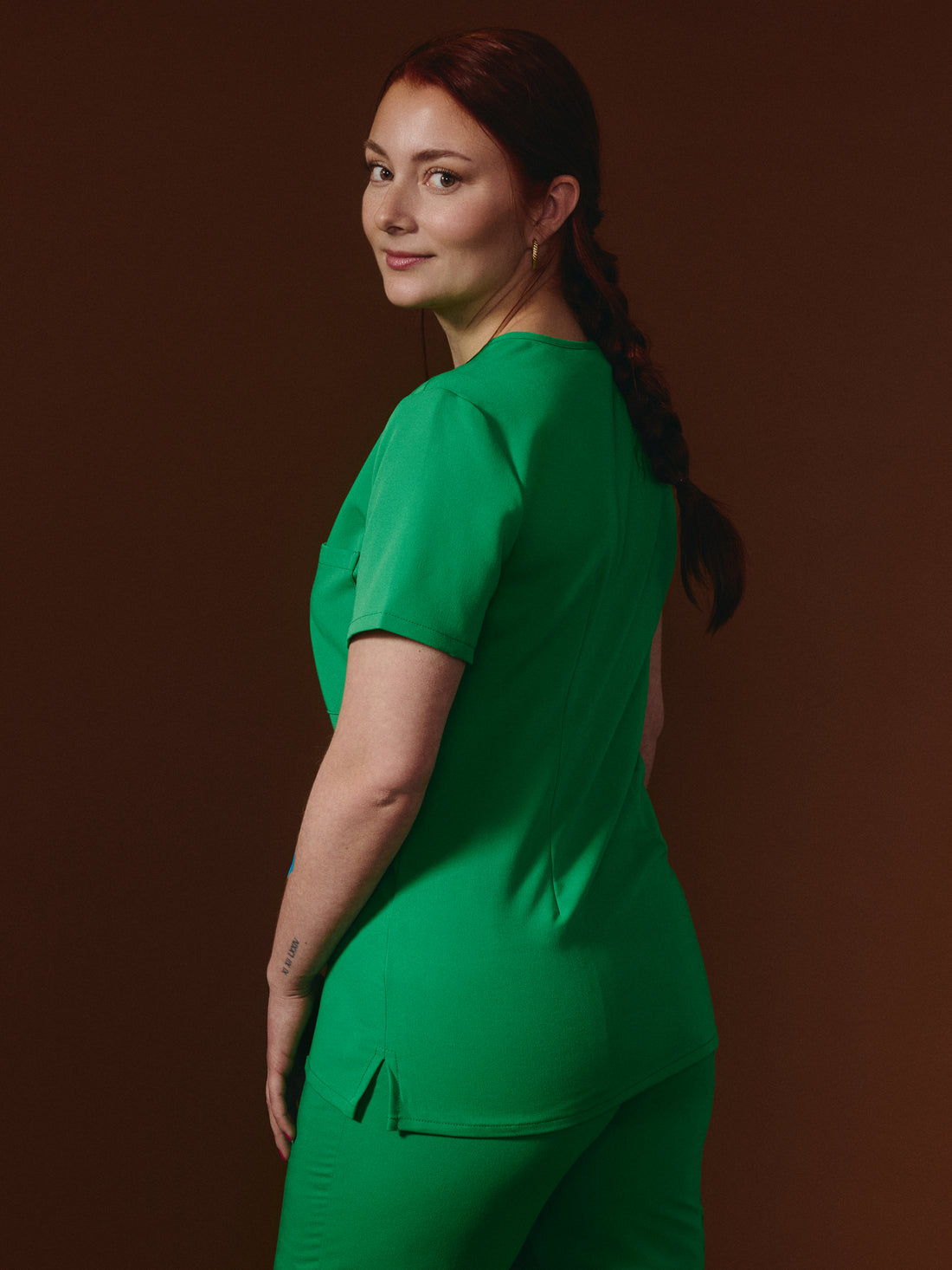 GABRIELLE RE-GARDE™ - G-M x PONY GREEN - One Pocket Scrub Top - SILVADUR™