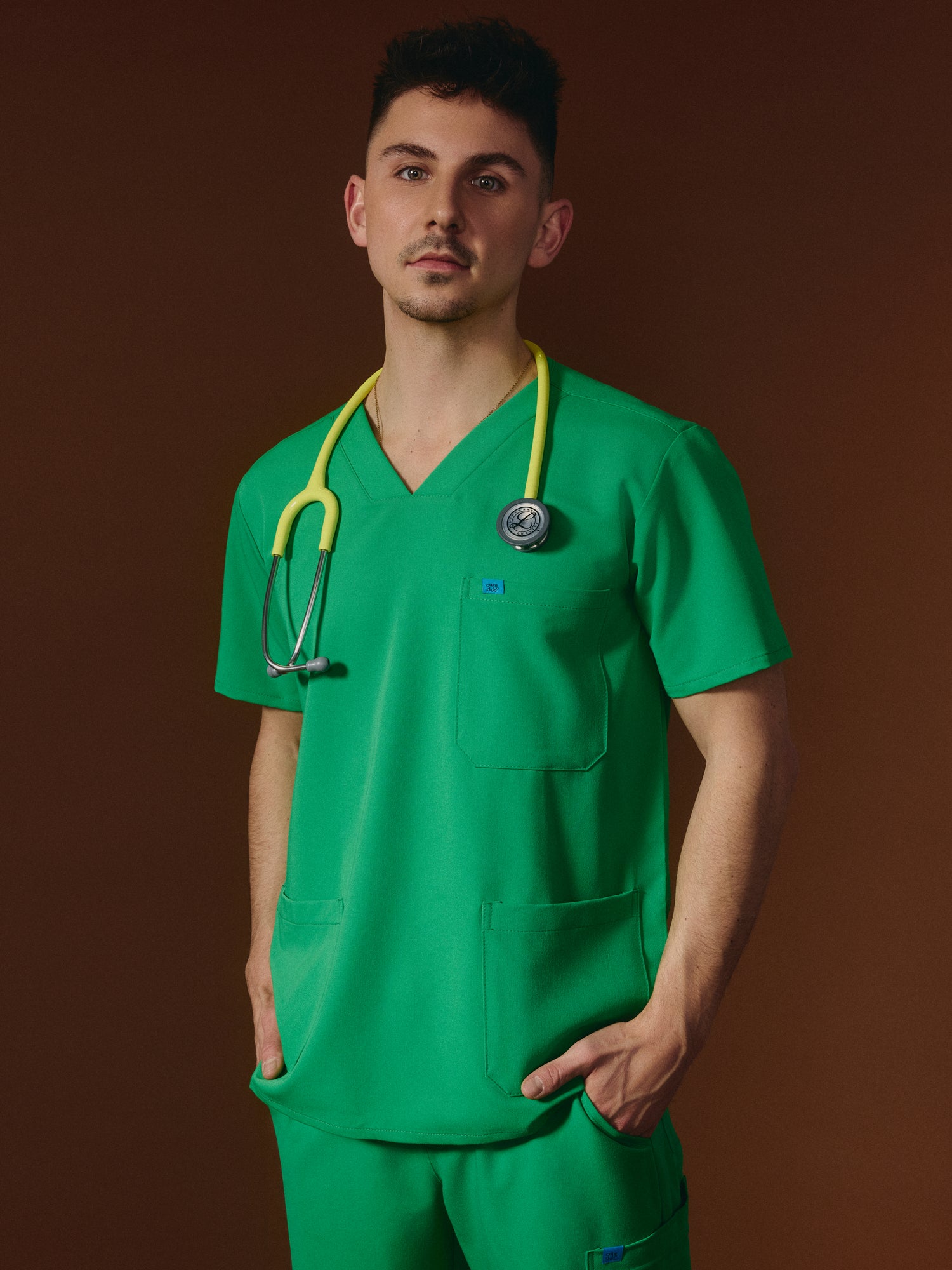 ZACK RE-GARDE™ - G-M x PONY GREEN - Three Pockets Men's Scrub Top - SILVADUR™