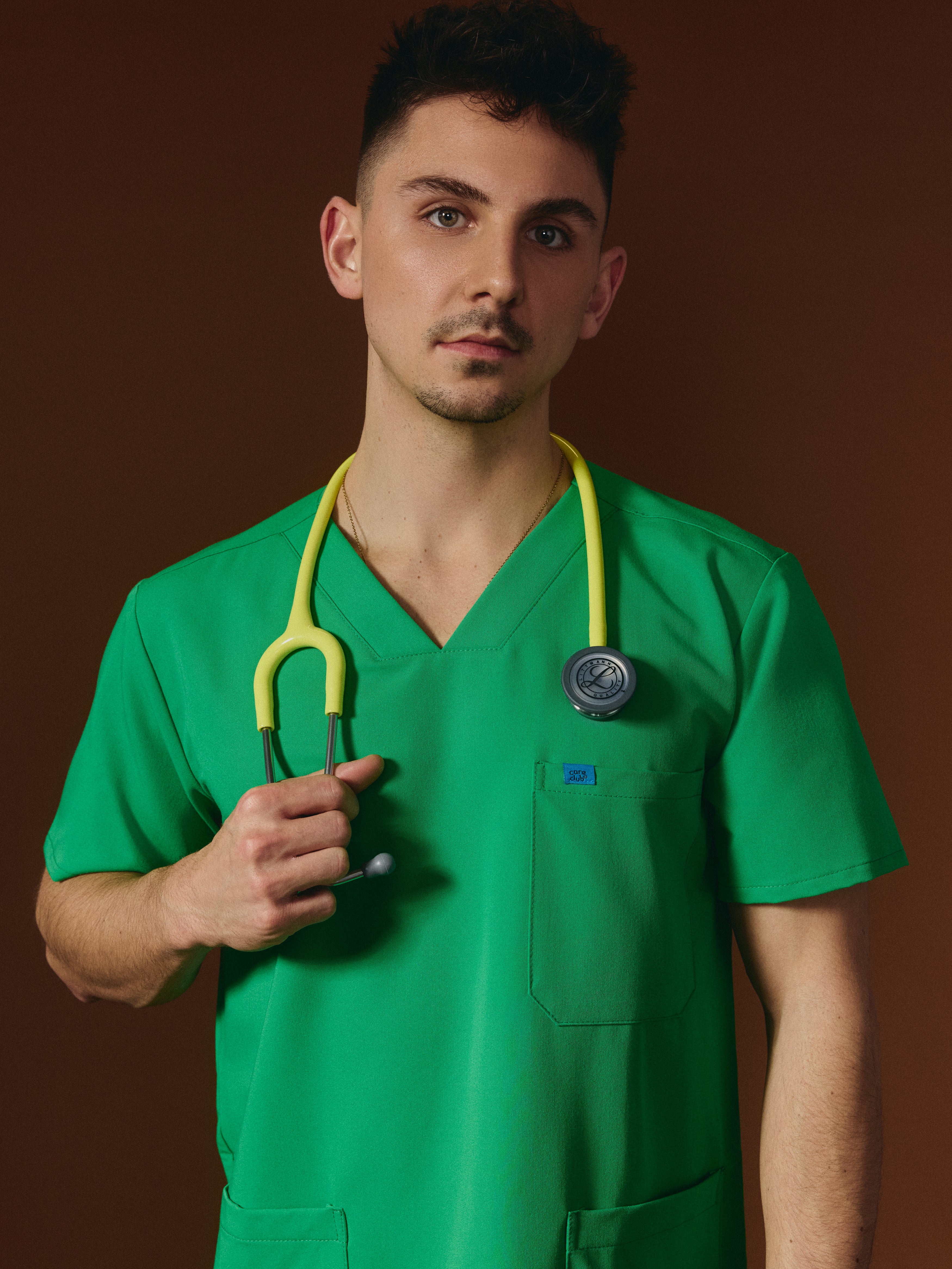 ZACK RE-GARDE™ - G-M x PONY GREEN - Three Pockets Men's Scrub Top - SILVADUR™