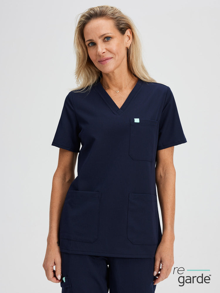 CHLOE RE-GARDE™ - NAVY - Three Pockets Scrub Top - SILVADUR™ - Final Sale